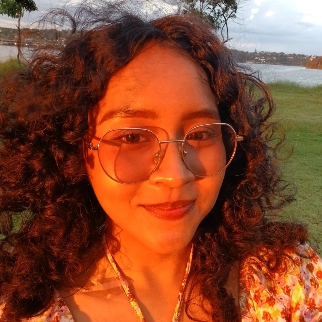 Azucena De Lora